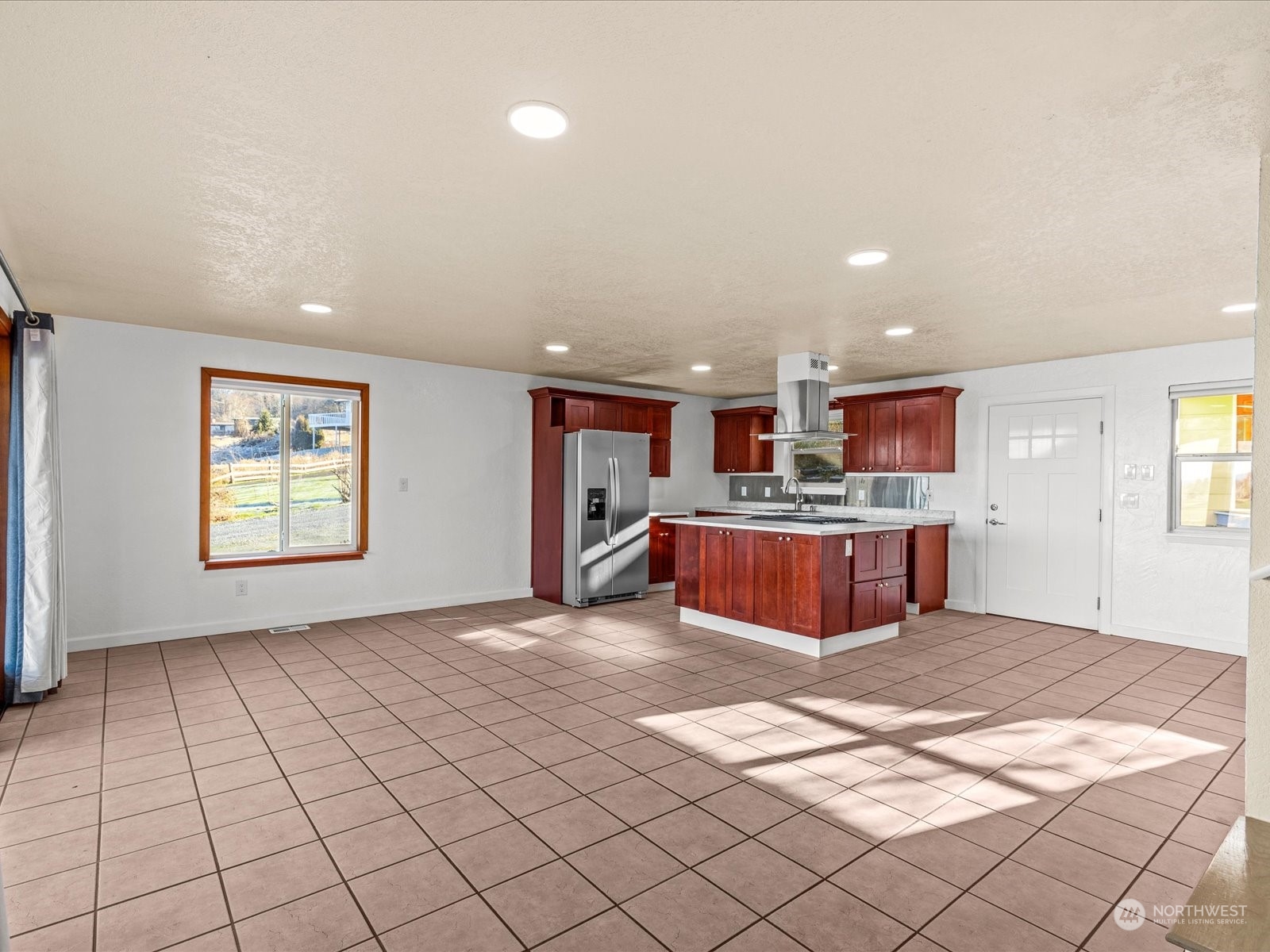 631 Sunnyside Boulevard Property Photo 15