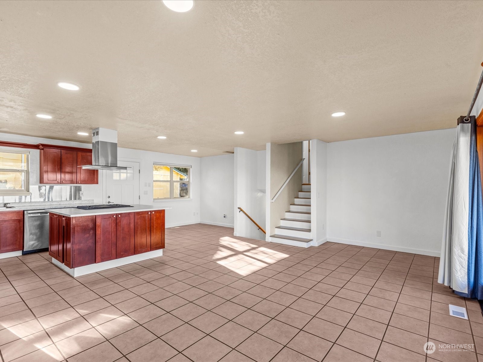 631 Sunnyside Boulevard Property Photo 16