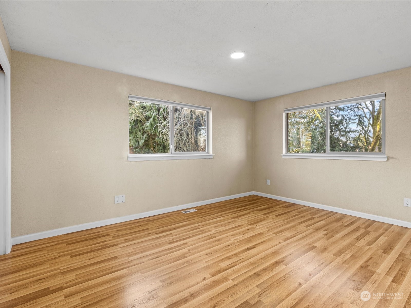 631 Sunnyside Boulevard Property Photo 18
