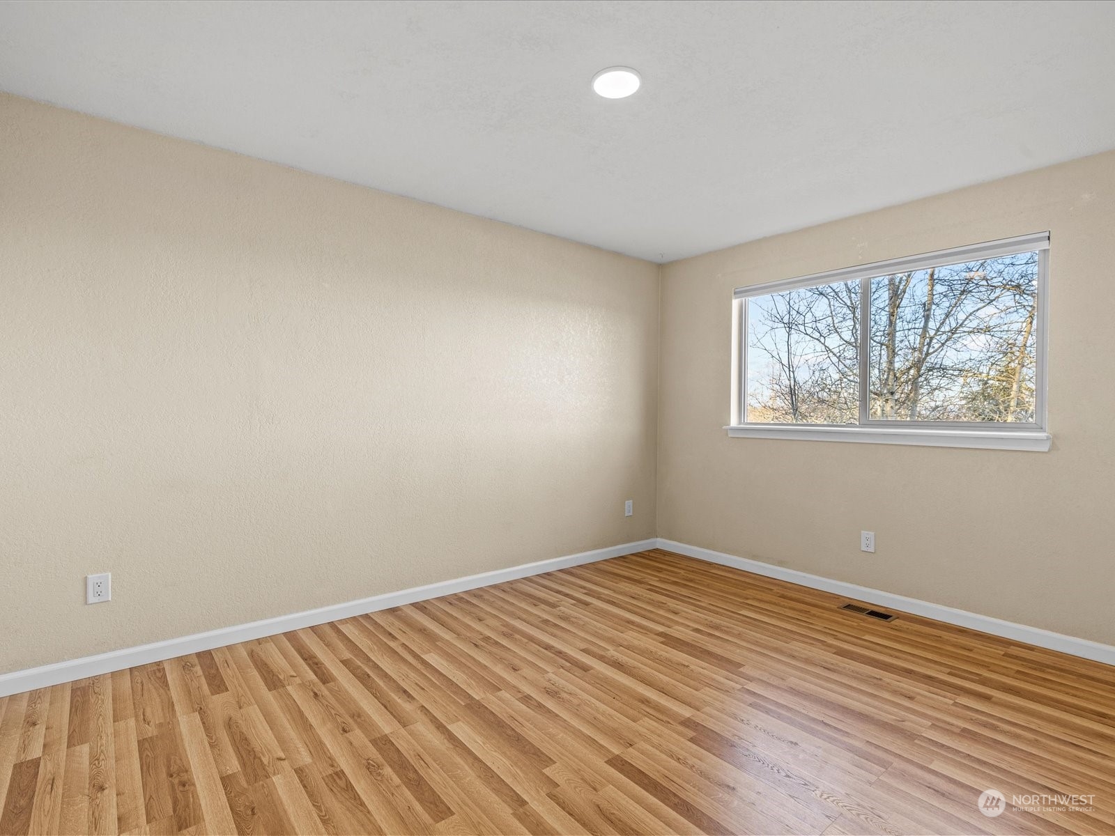 631 Sunnyside Boulevard Property Photo 20