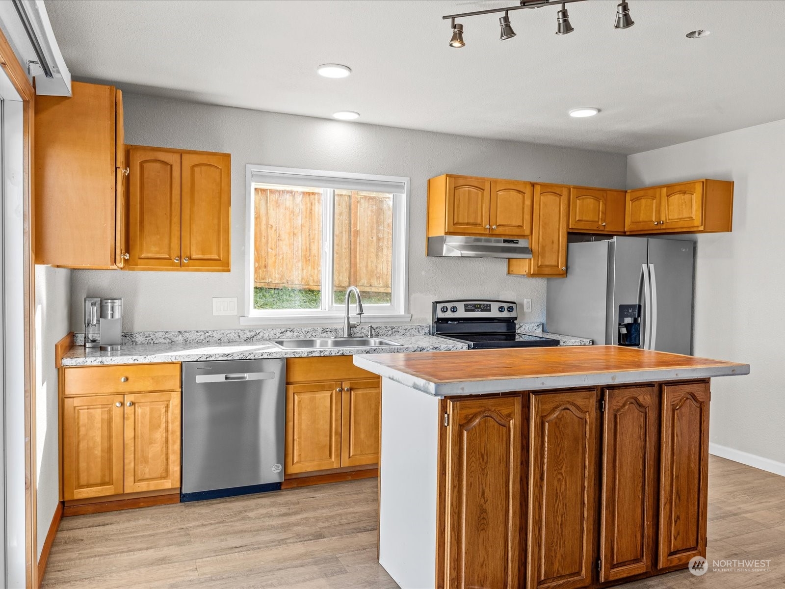 631 Sunnyside Boulevard Property Photo 32