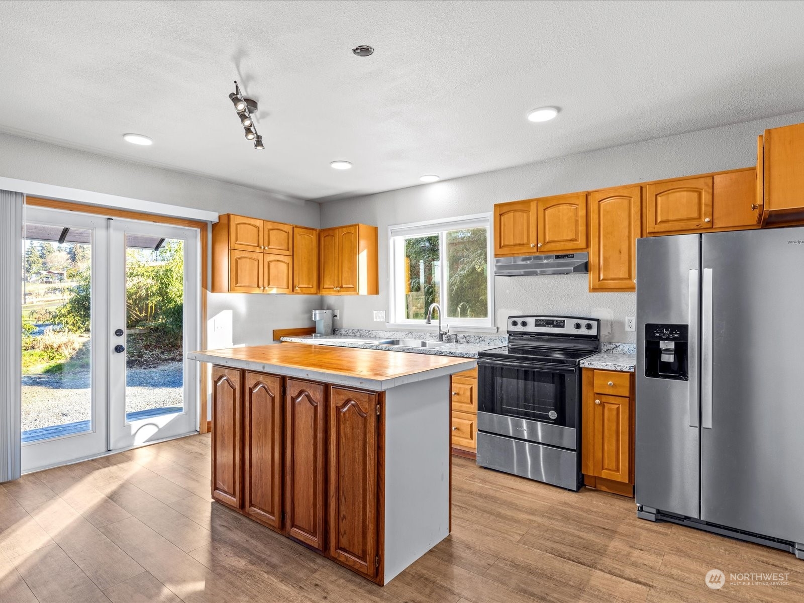 631 Sunnyside Boulevard Property Photo 33