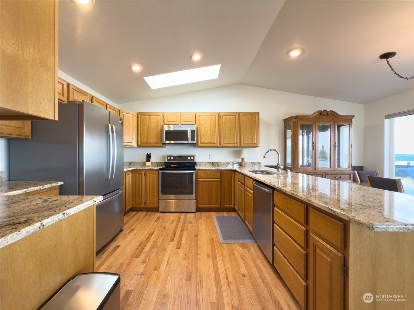 276 Grandview Avenue Property Photo 10