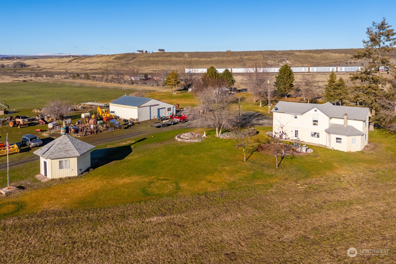 20226 Ne Adrian Road Property Photo 1