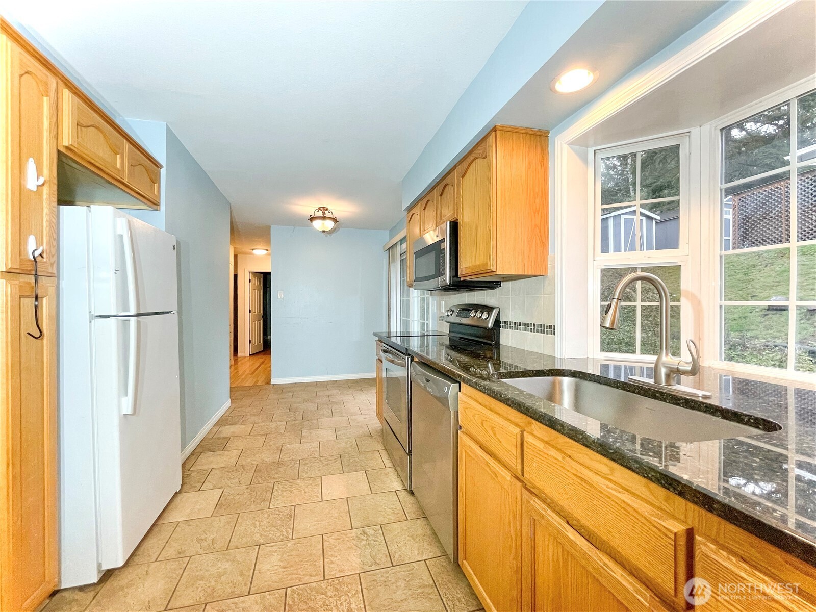 1100 N 23rd Avenue Property Photo 11