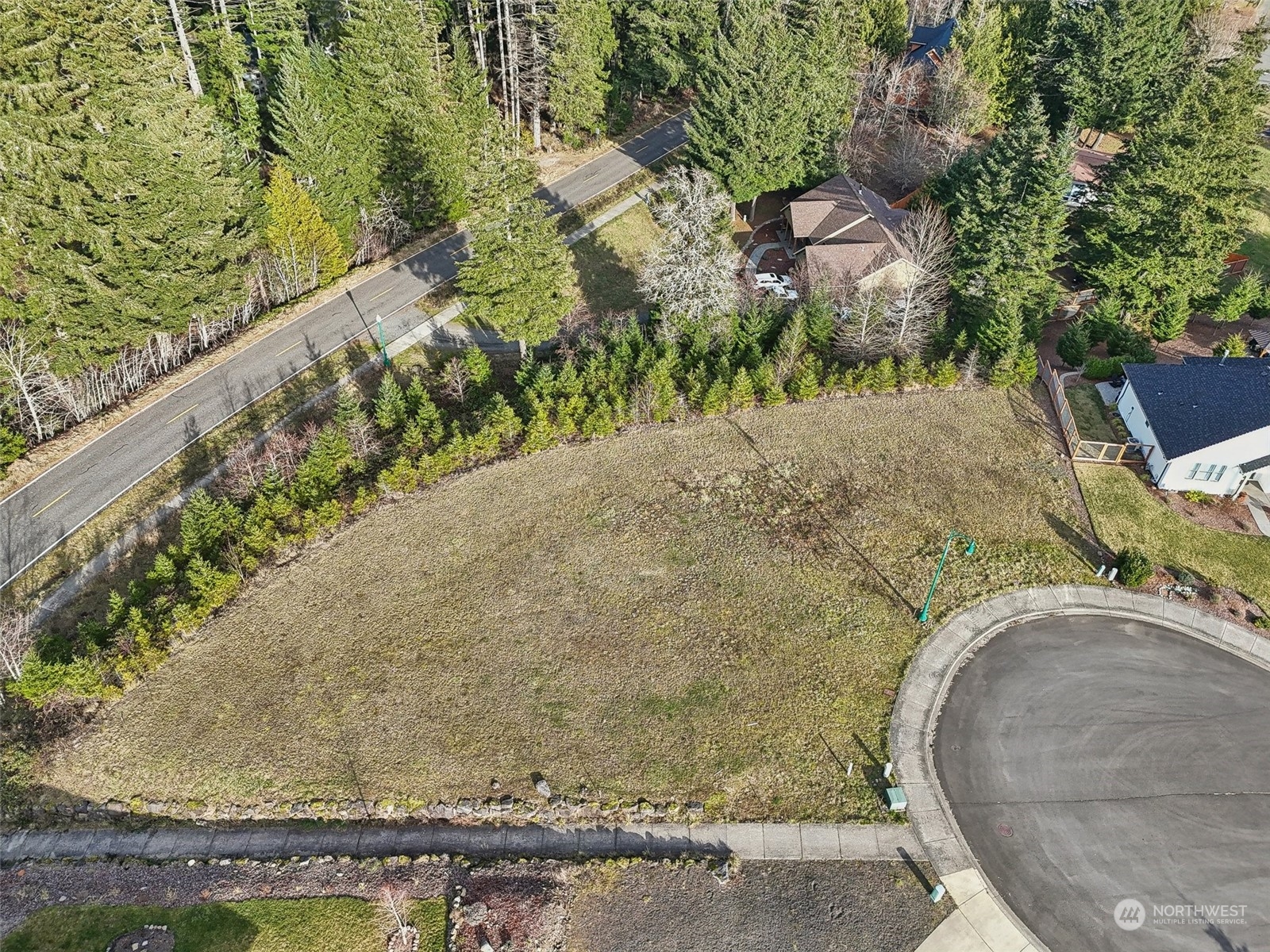 189 Nw Falcon Court Property Photo 9