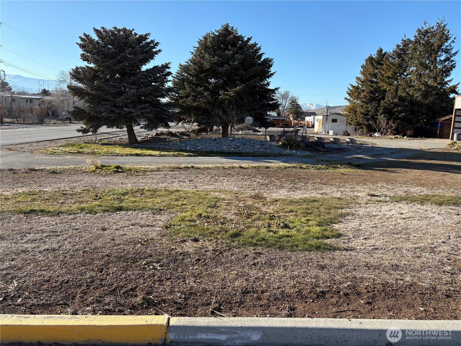 2 Garden Avenue Property Photo
