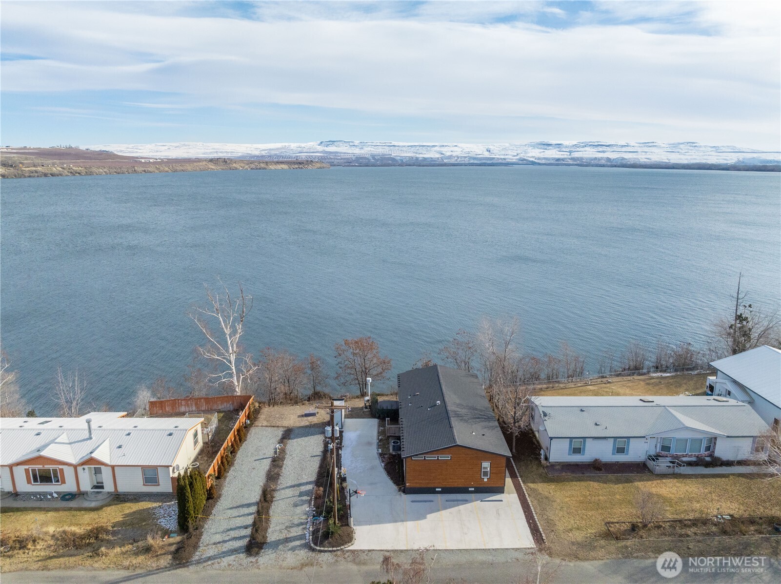 302 1st Street Property Photo