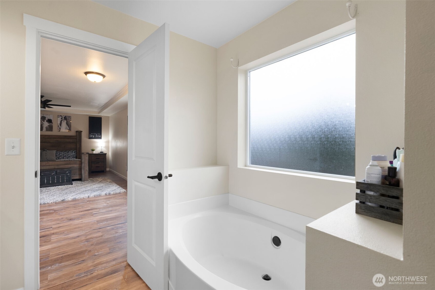 6713 291 Street Property Photo 17