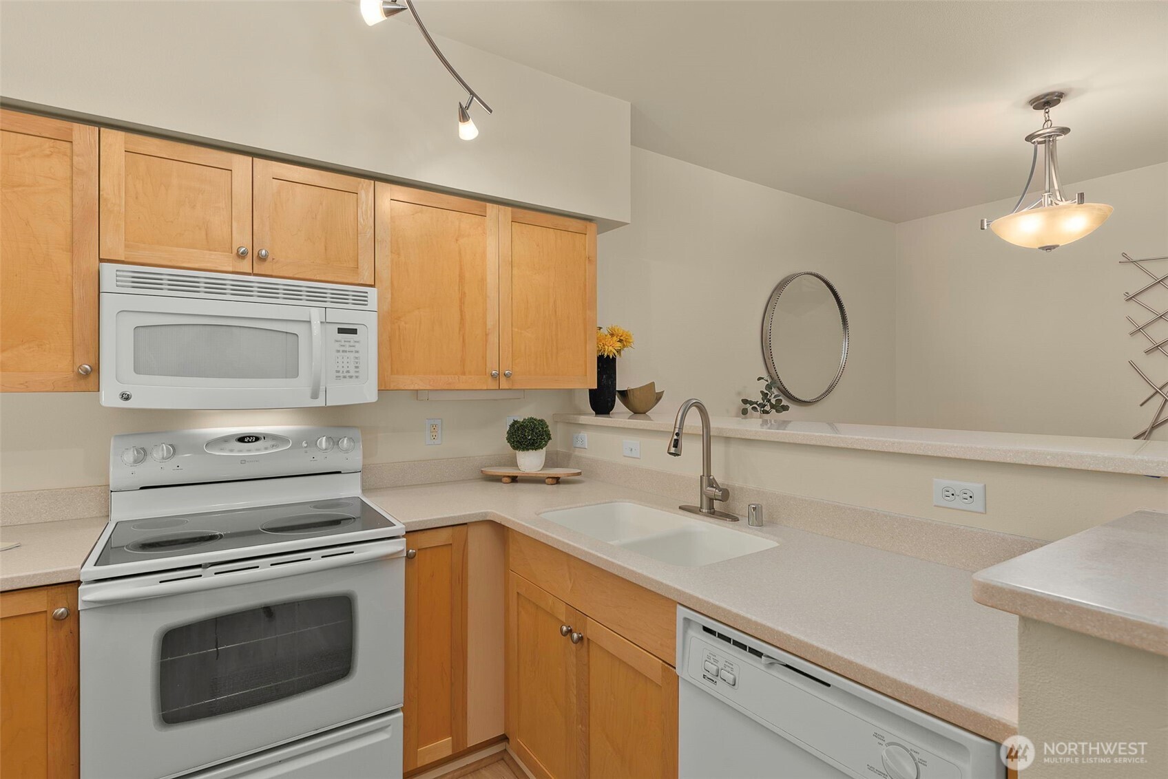 15026 40th Avenue 4-104 Property Photo 7