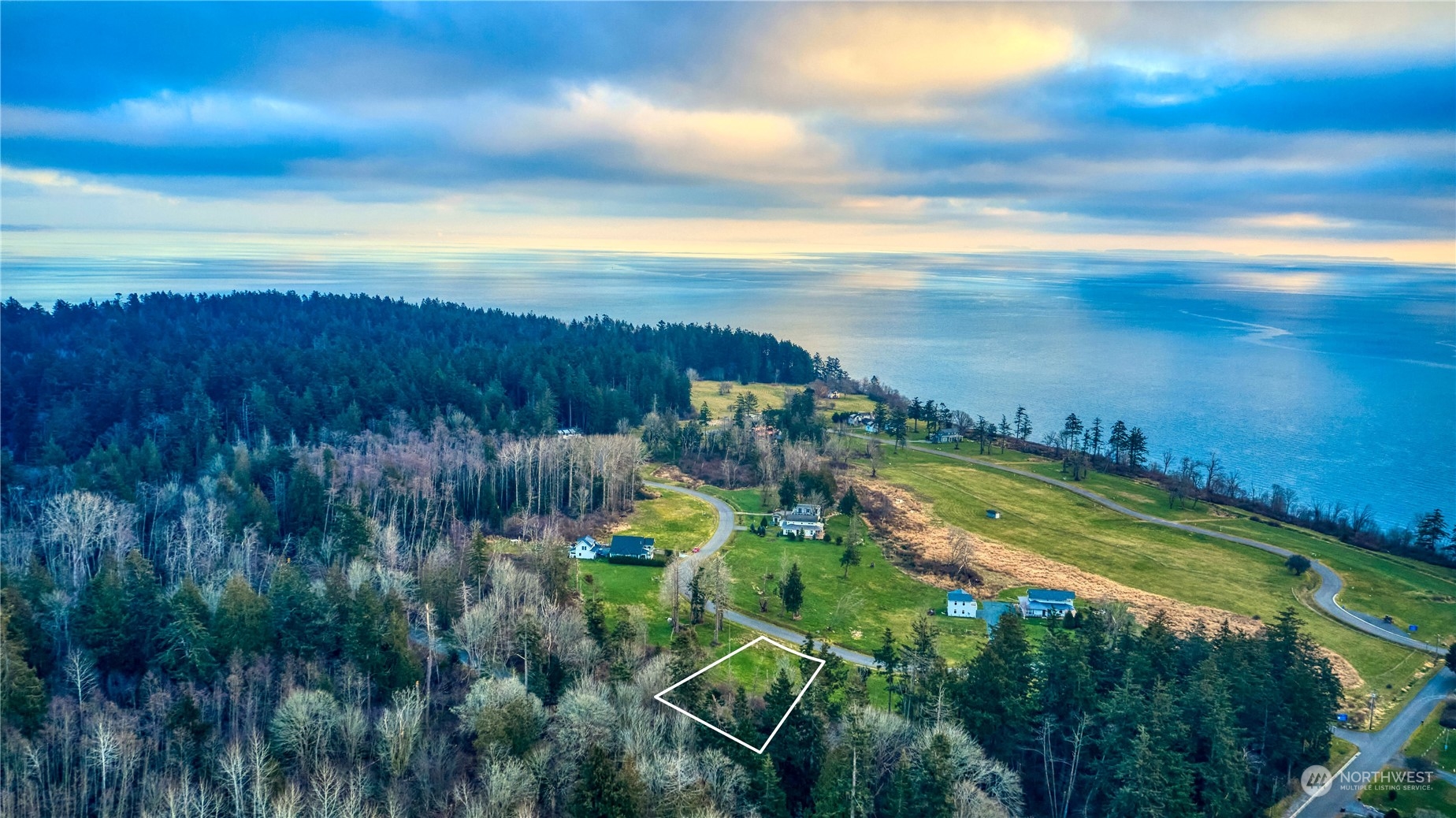 2126 Seabright Loop Property Photo 3