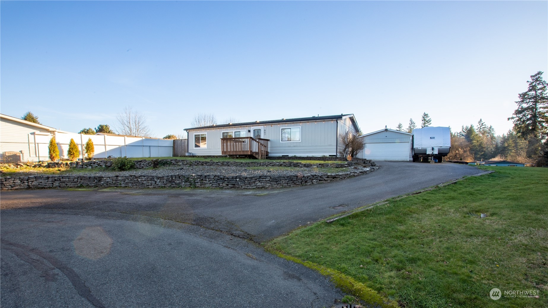 807 Nottingham Drive Property Photo
