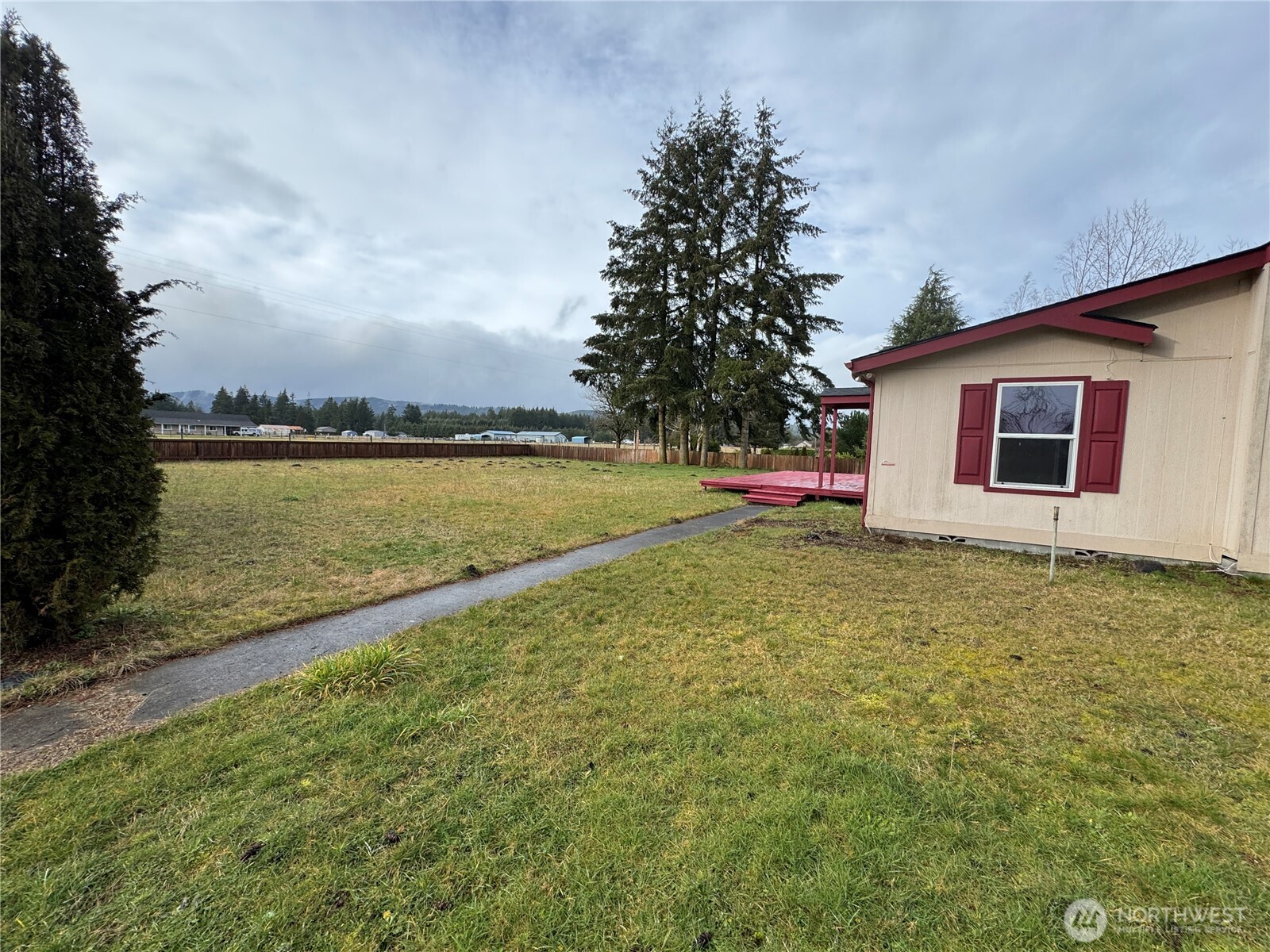 17720 Albany Street Property Photo 4