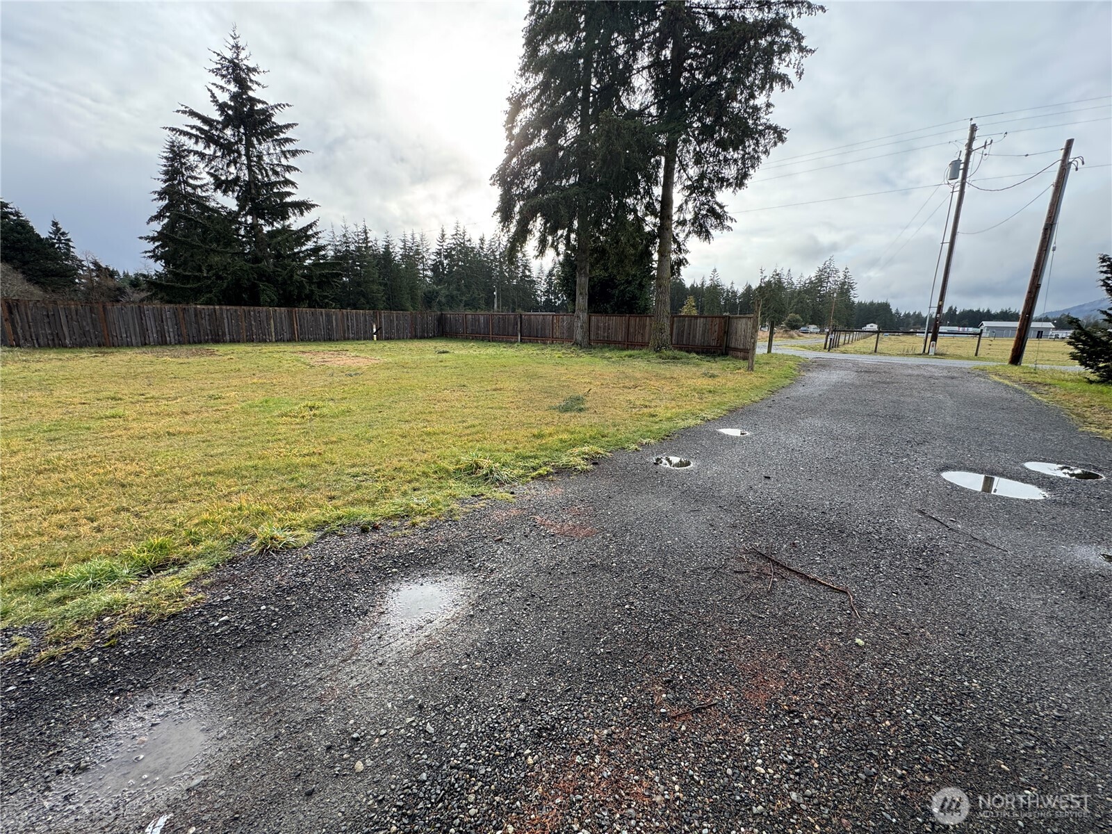 17720 Albany Street Property Photo 18