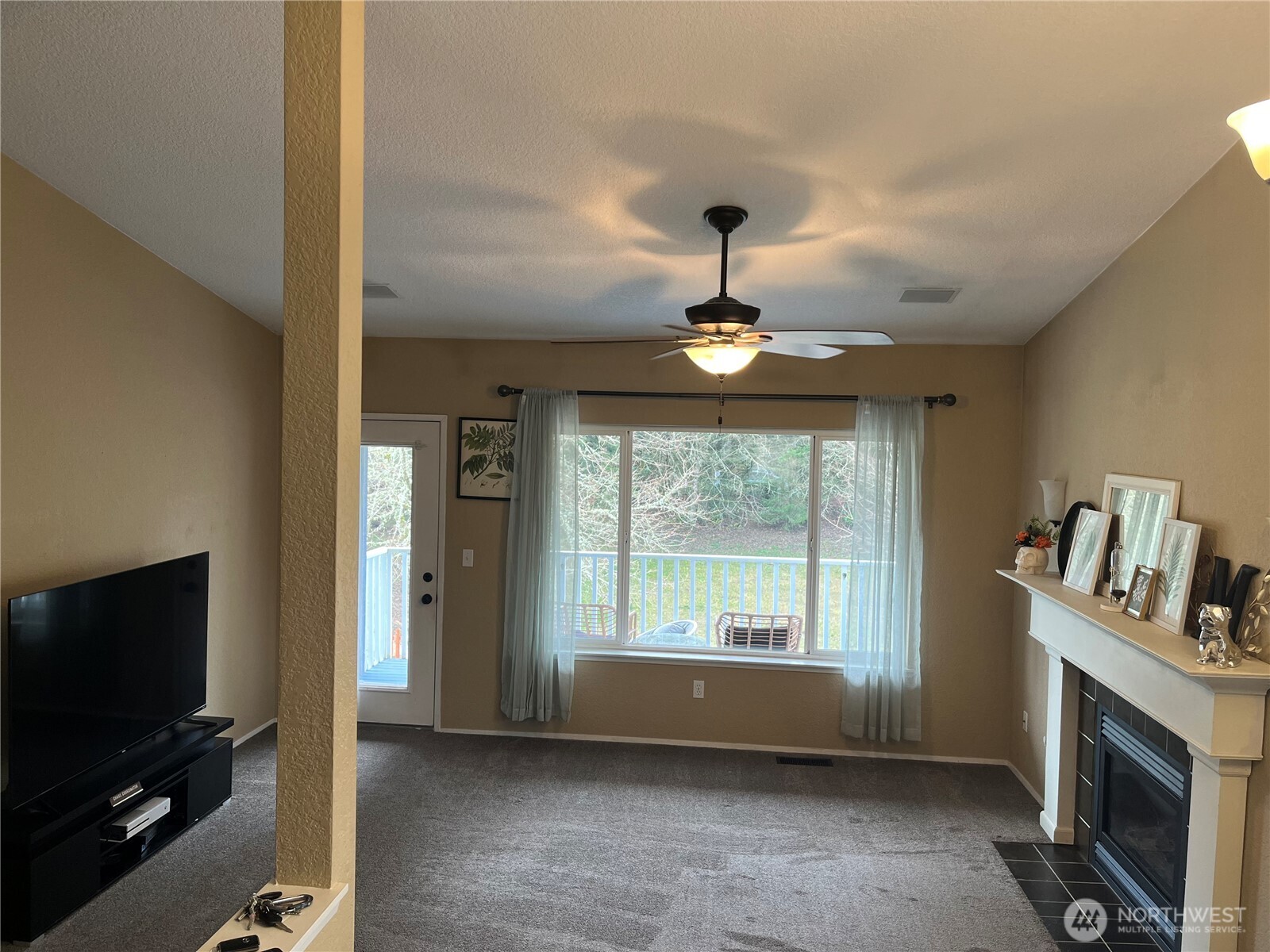 1619 Ne Mapleridge Drive Property Photo 12