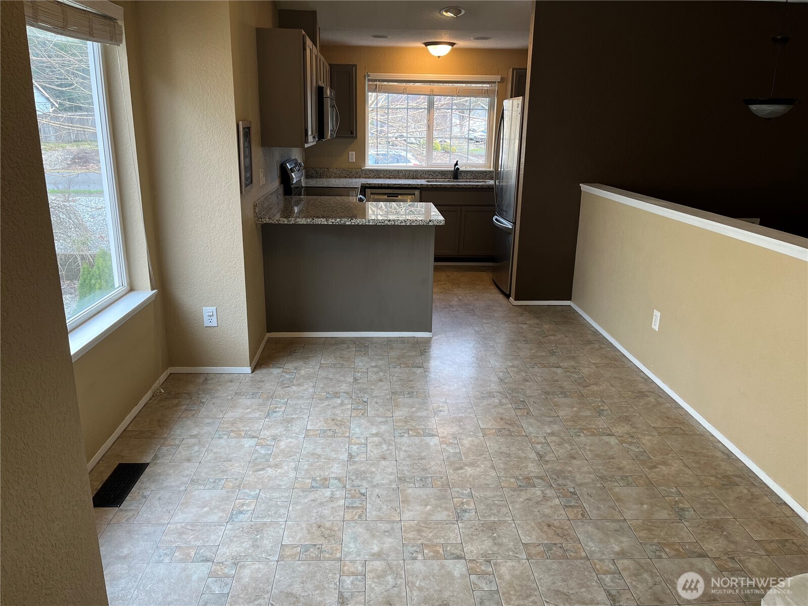 1619 Ne Mapleridge Drive Property Photo 17