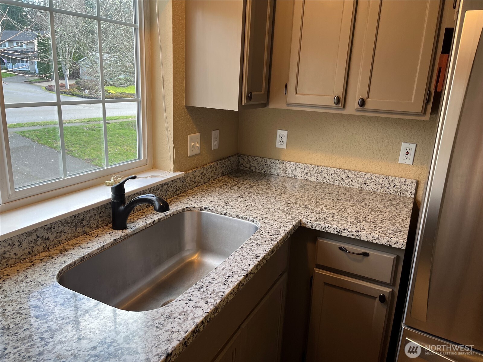 1619 Ne Mapleridge Drive Property Photo 18