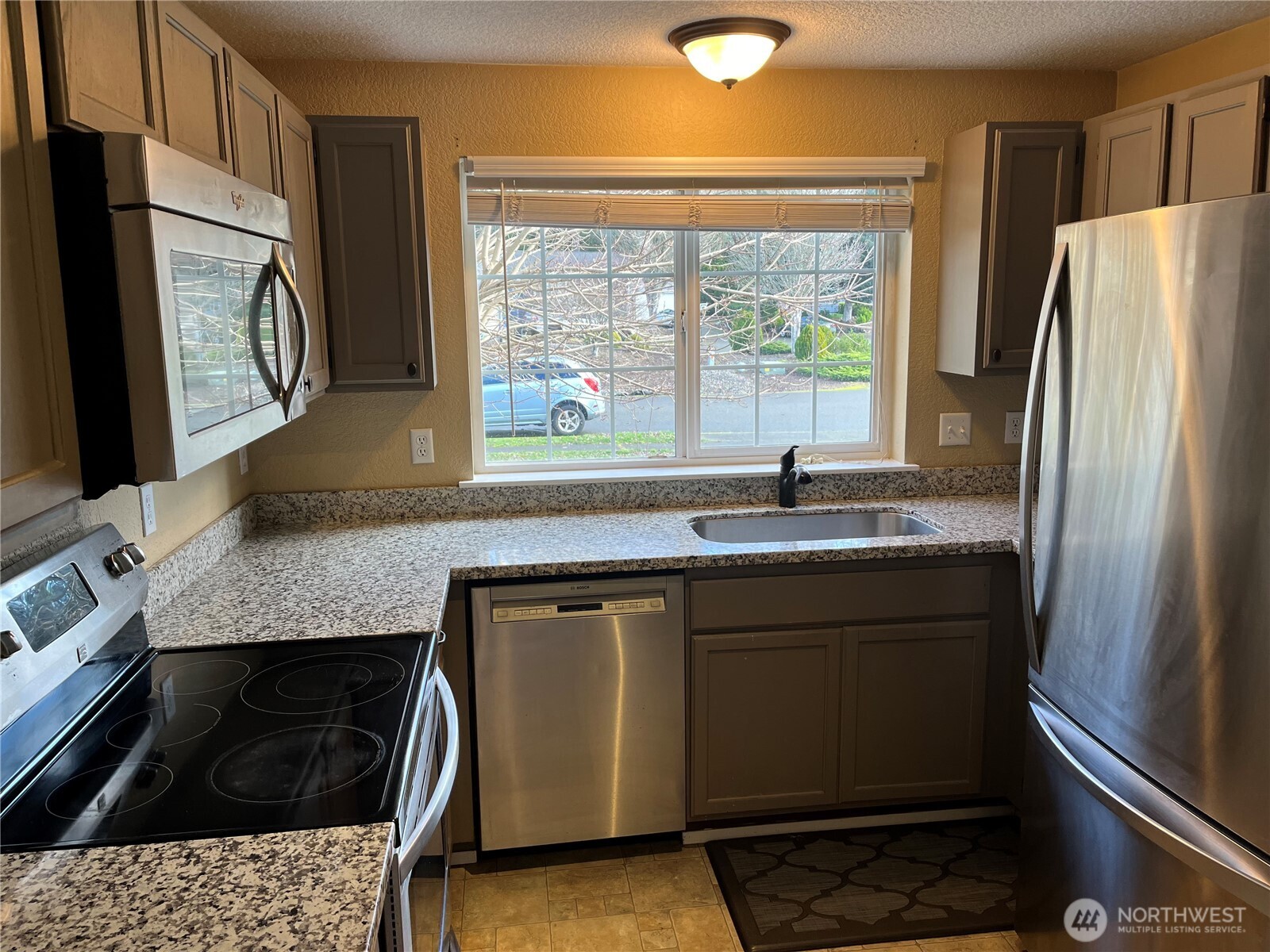 1619 Ne Mapleridge Drive Property Photo 21