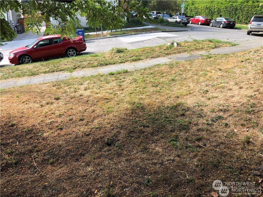 2602 E Thomas Street Property Photo 1