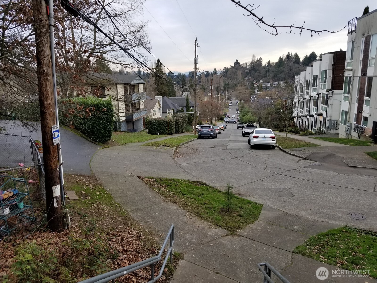 2602 E Thomas Street Property Photo 6