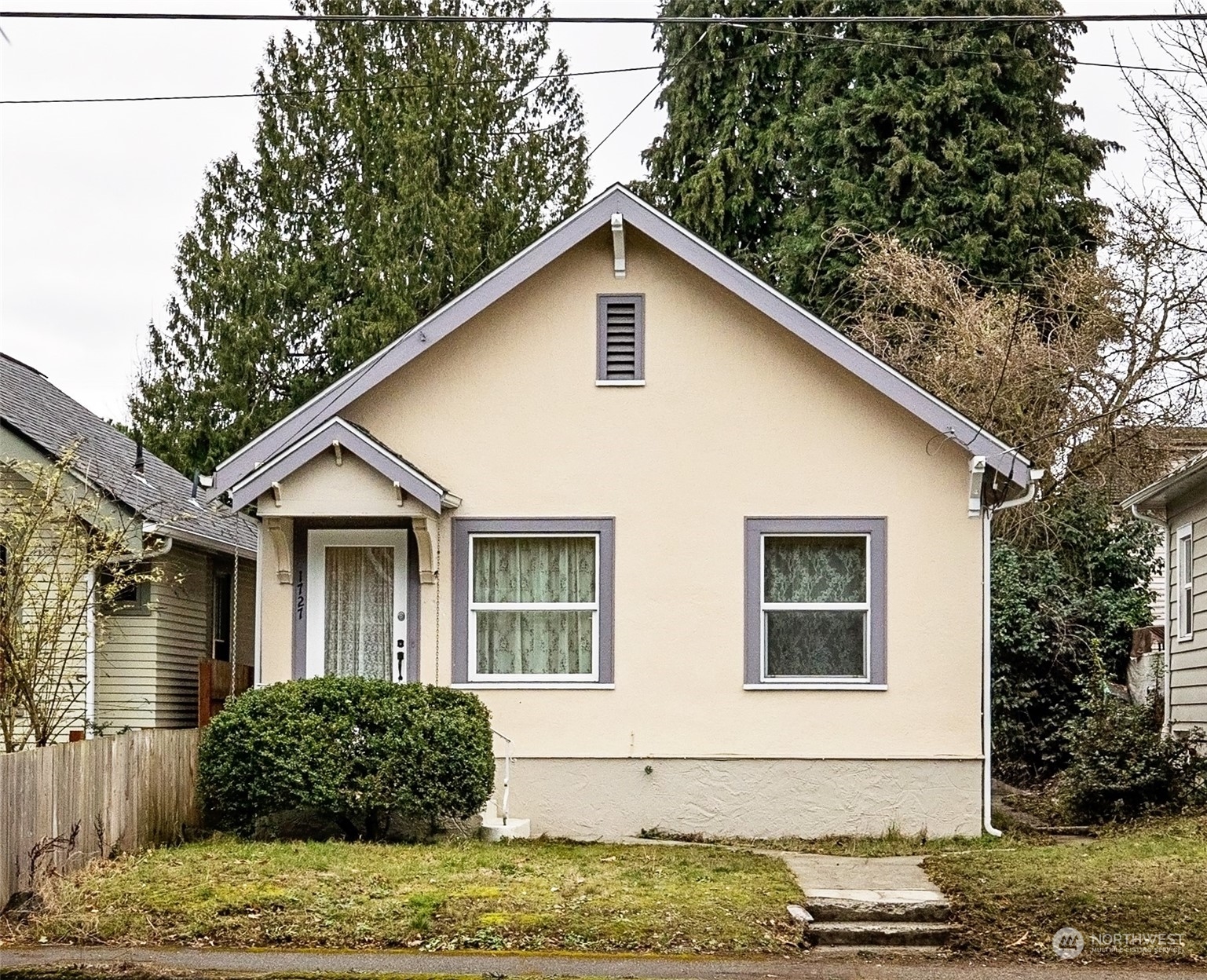1727 6th Street Property Photo 1