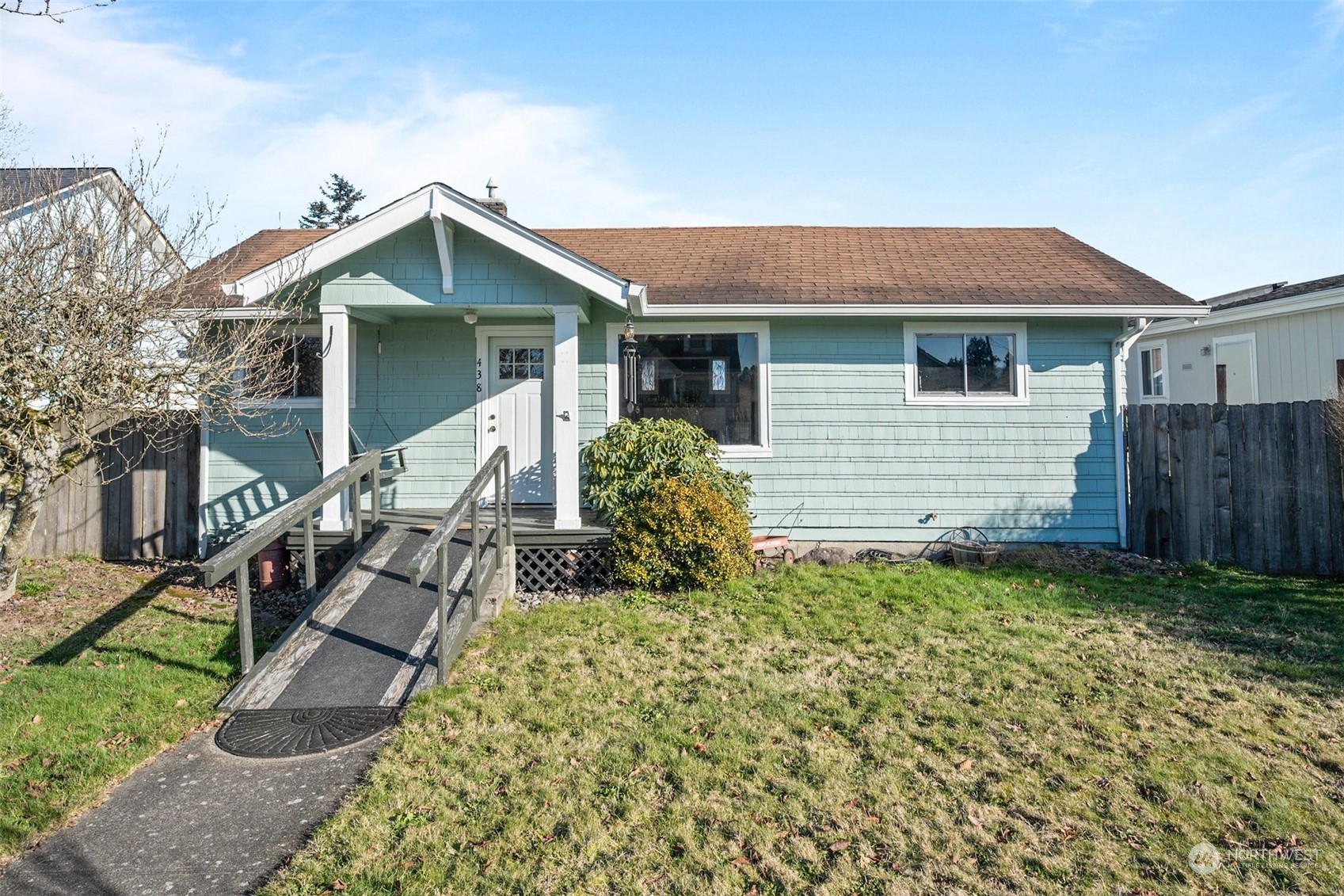 438 Front Avenue Property Photo