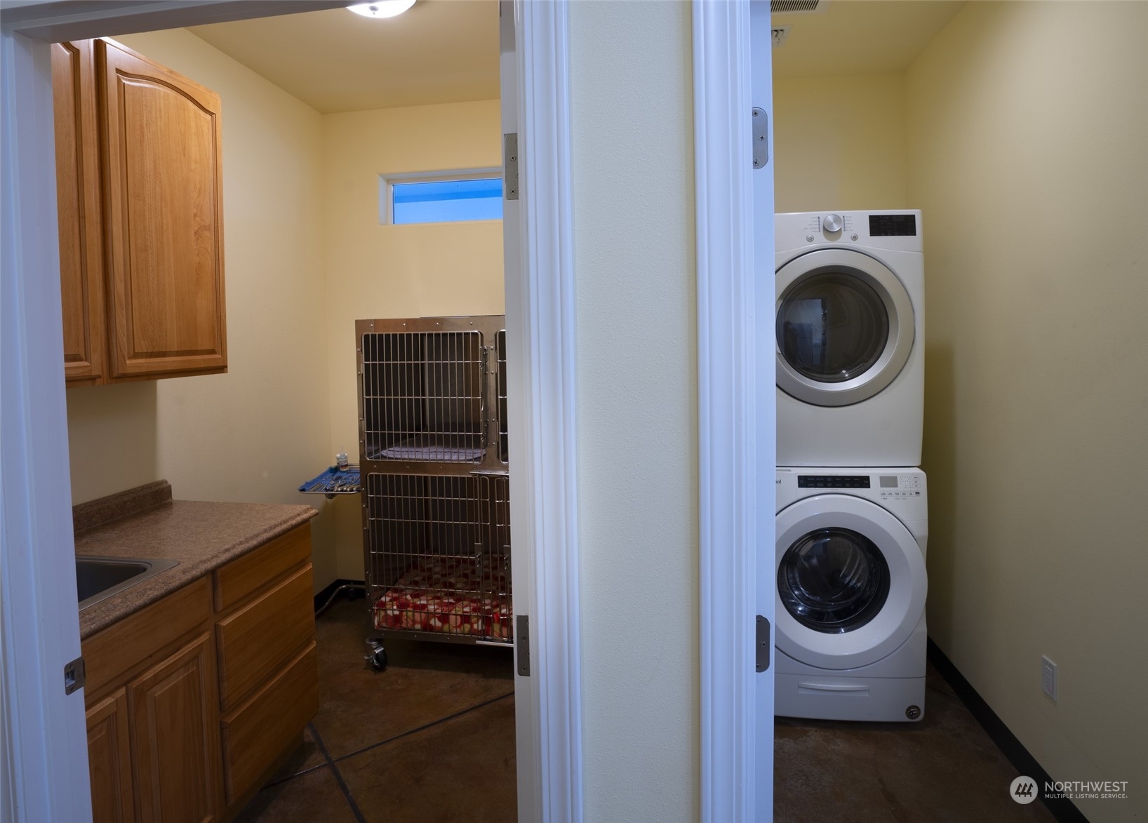 660 N Seventh Avenue Property Photo 23