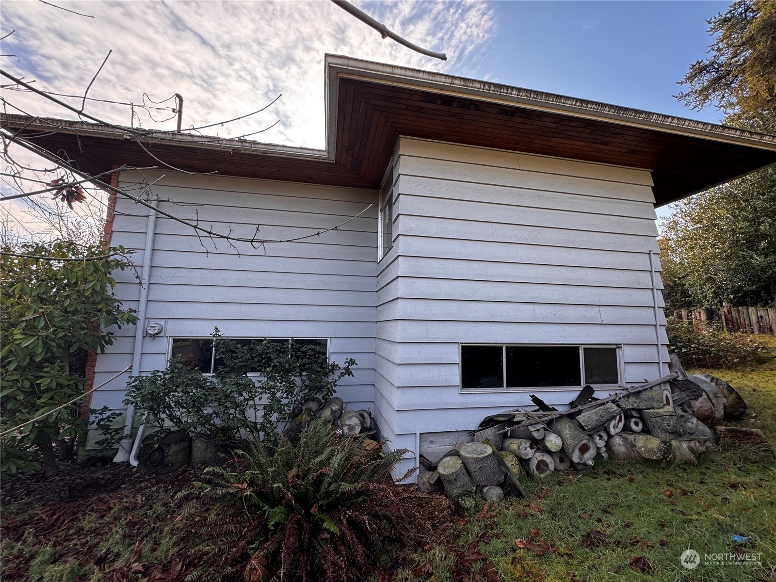 2105 38th Avenue Property Photo 3