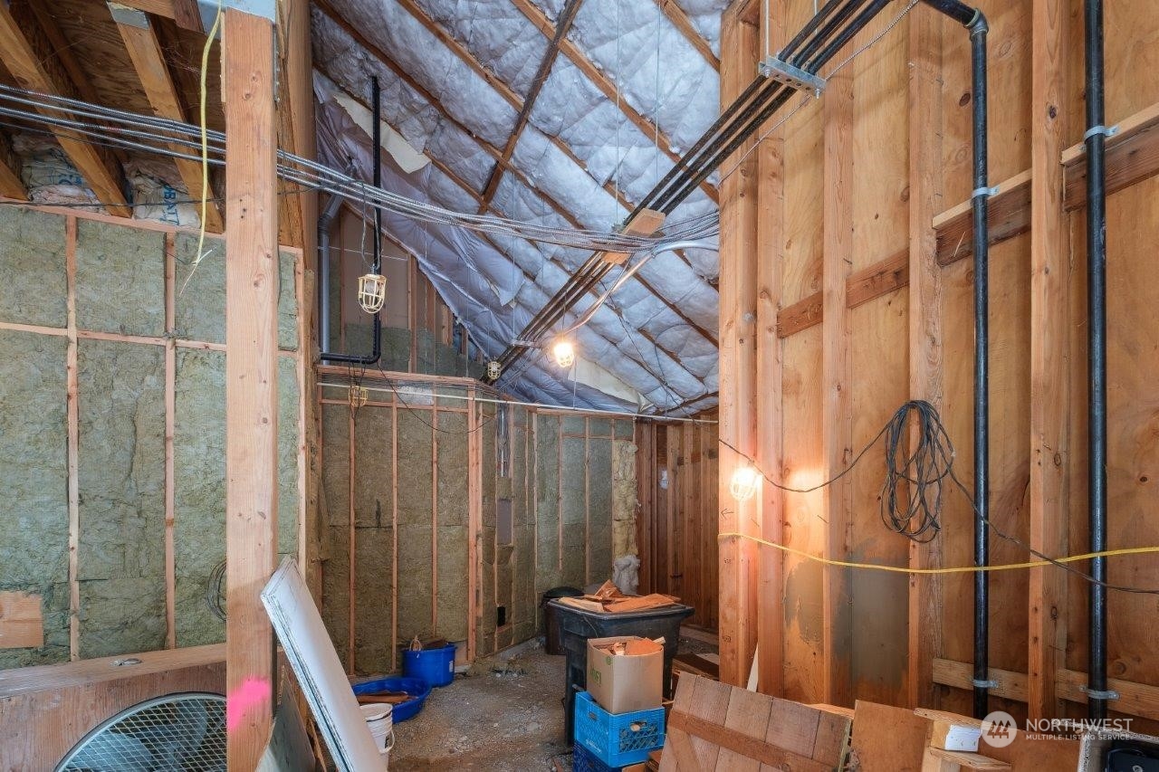 3912 Martin Way Property Photo 29
