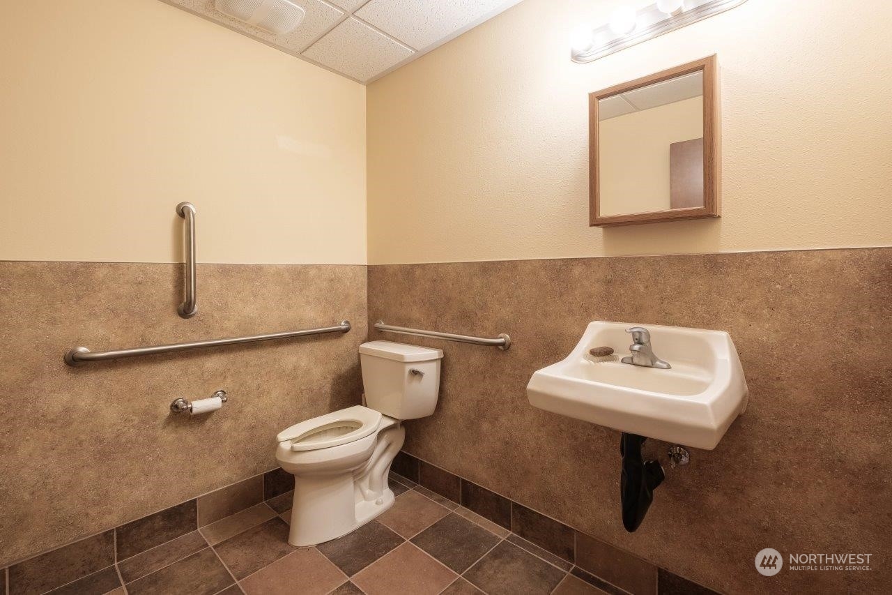 3912 Martin Way Property Photo 33