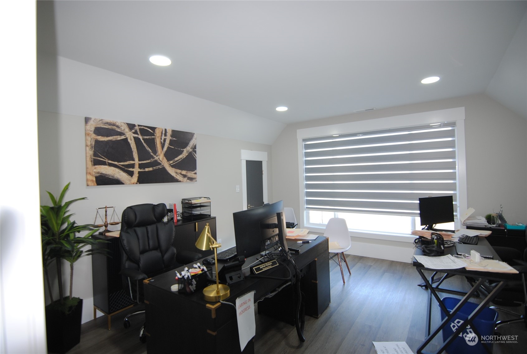 512 W Meeker Street Property Photo 12