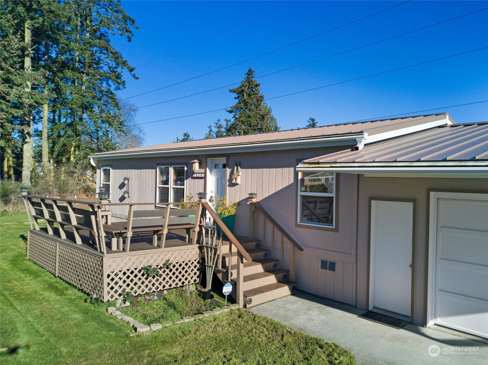 828 Mayer Way Property Photo