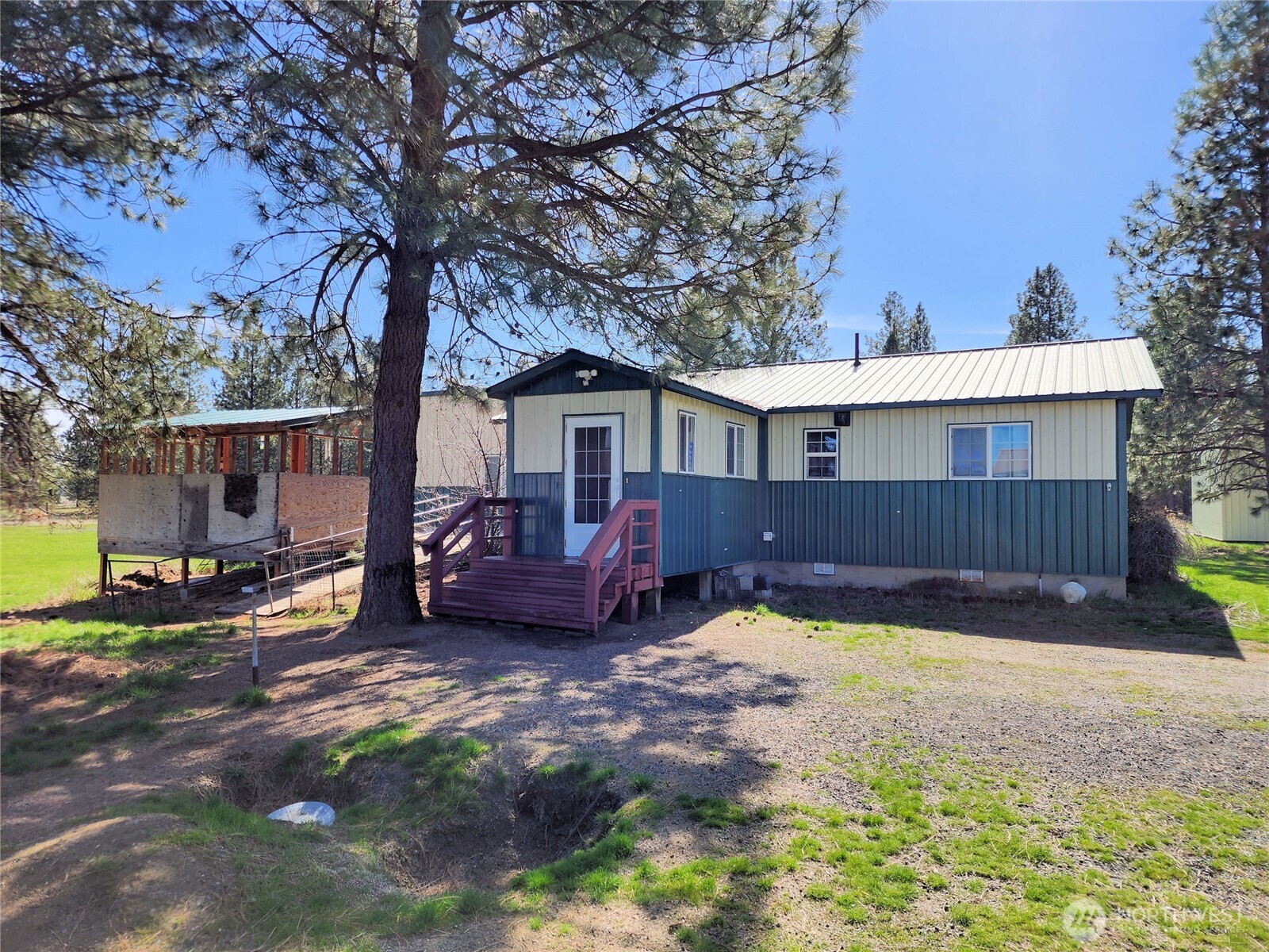 39024 Petrie Lane Property Photo