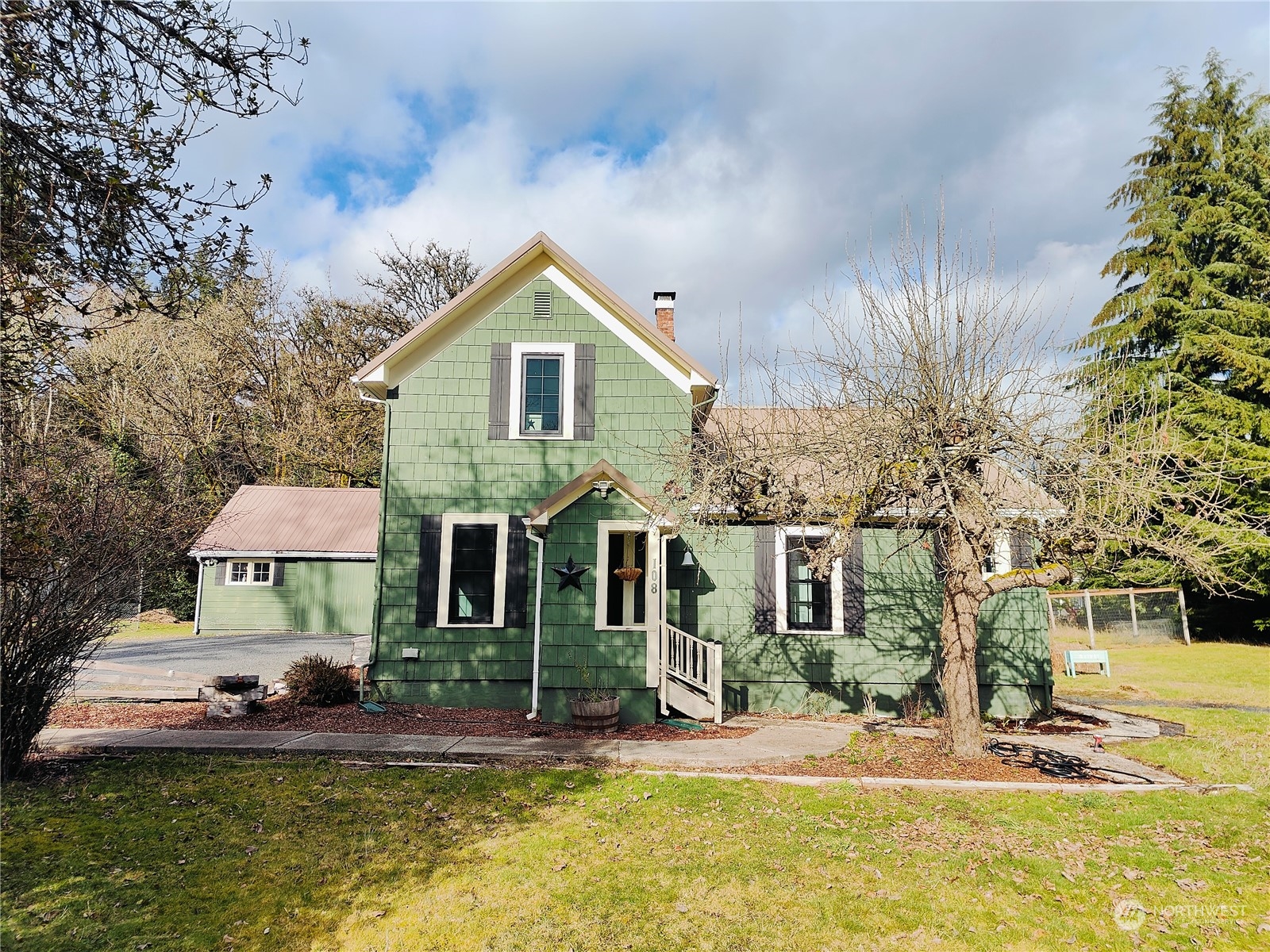 108 Nw Myrtle Avenue Property Photo