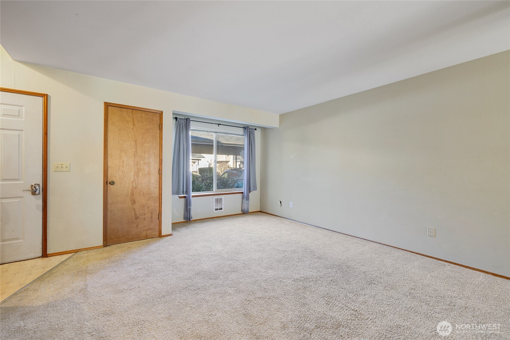 5708 Wisteria Lane Property Photo 4