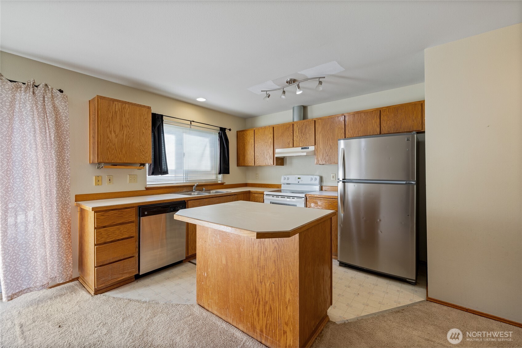 5708 Wisteria Lane Property Photo 10