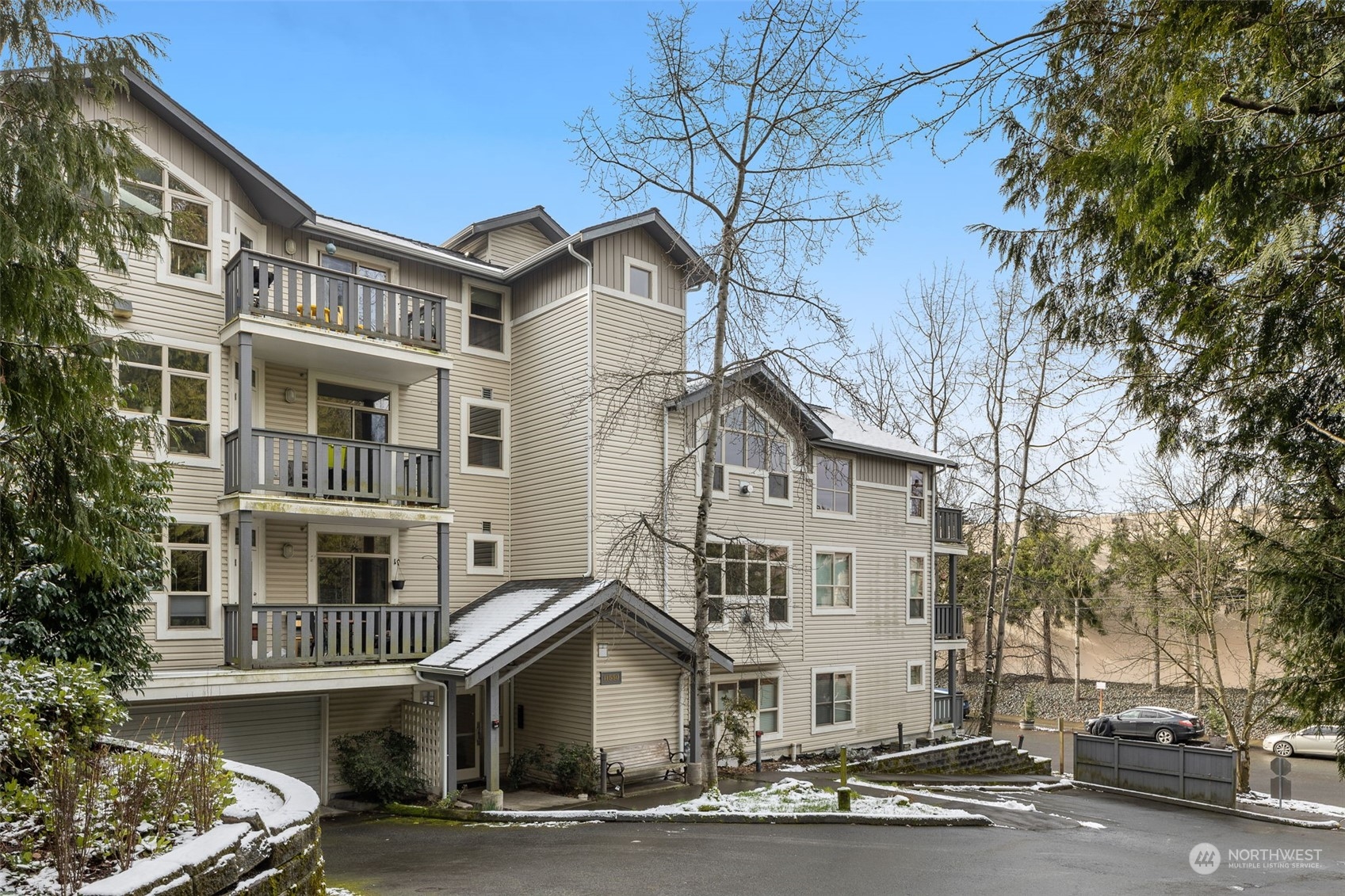 11550 Stone Avenue 305 Property Photo 2