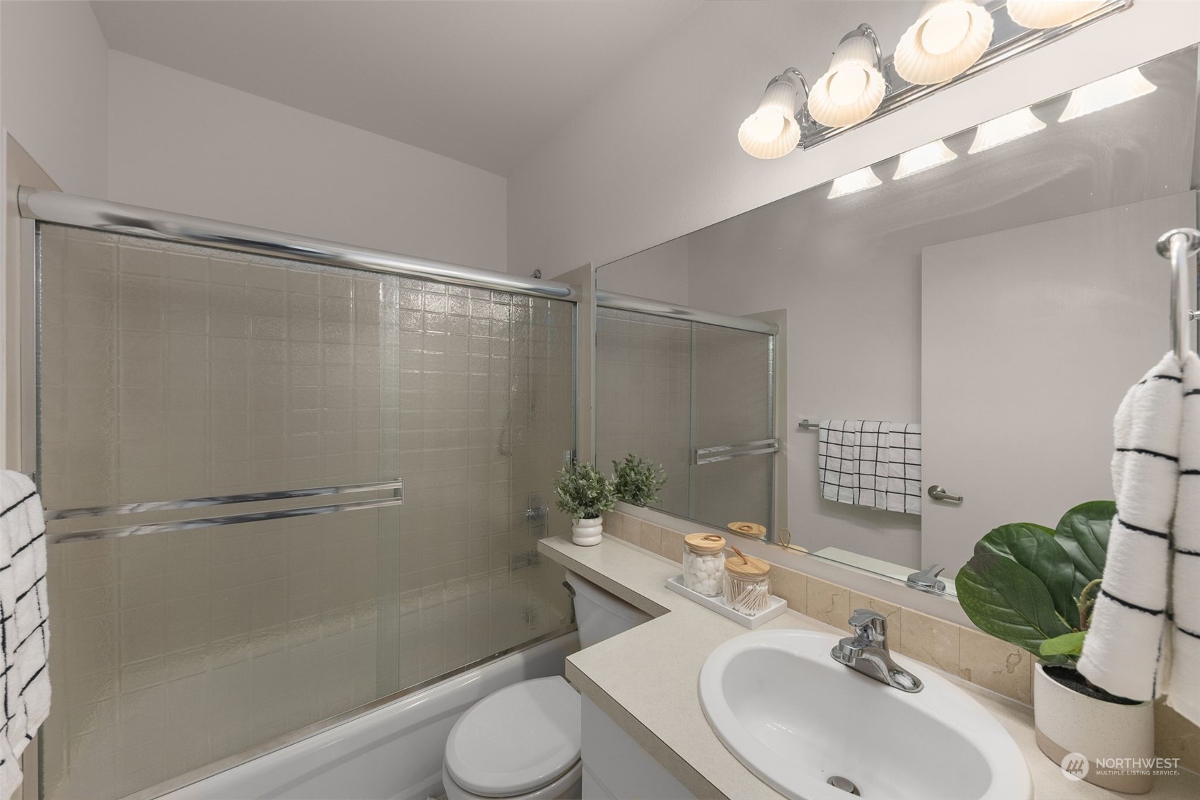 11550 Stone Avenue 305 Property Photo 17
