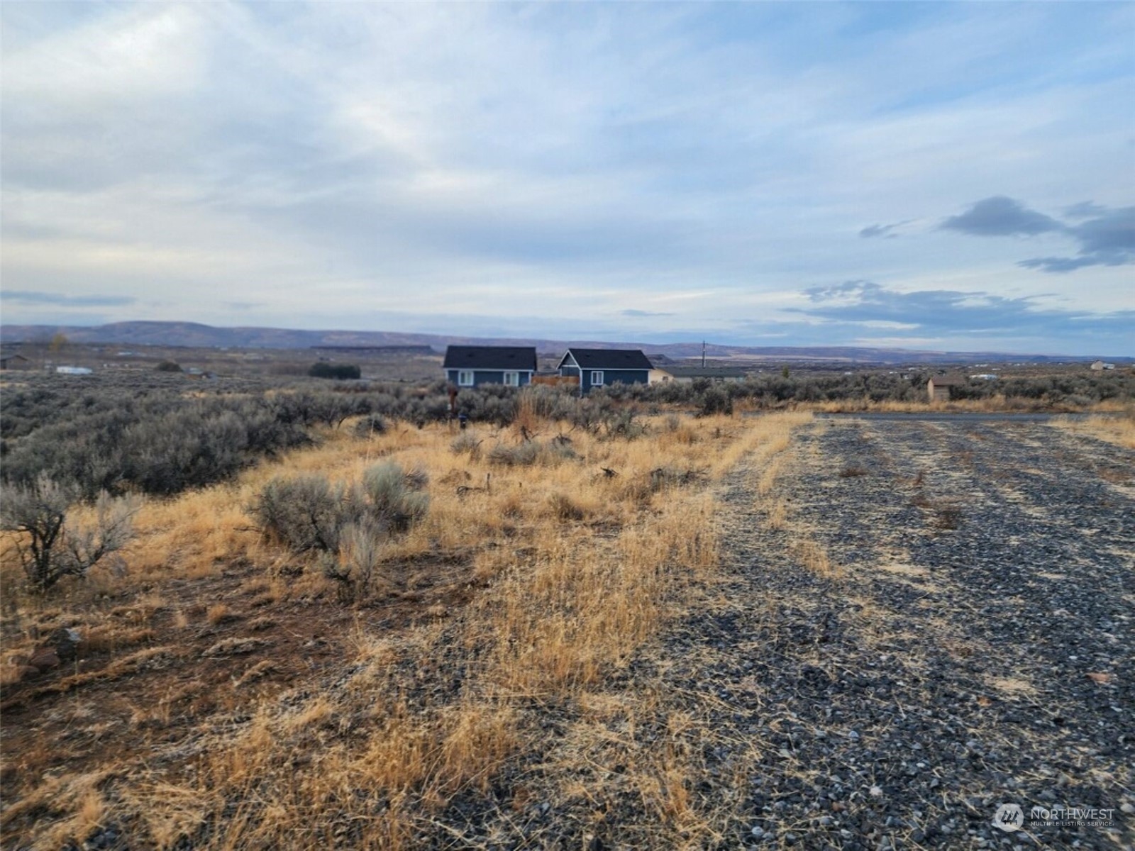 565 Snaffle (lots 10, 6 & 7) Court Property Photo 1