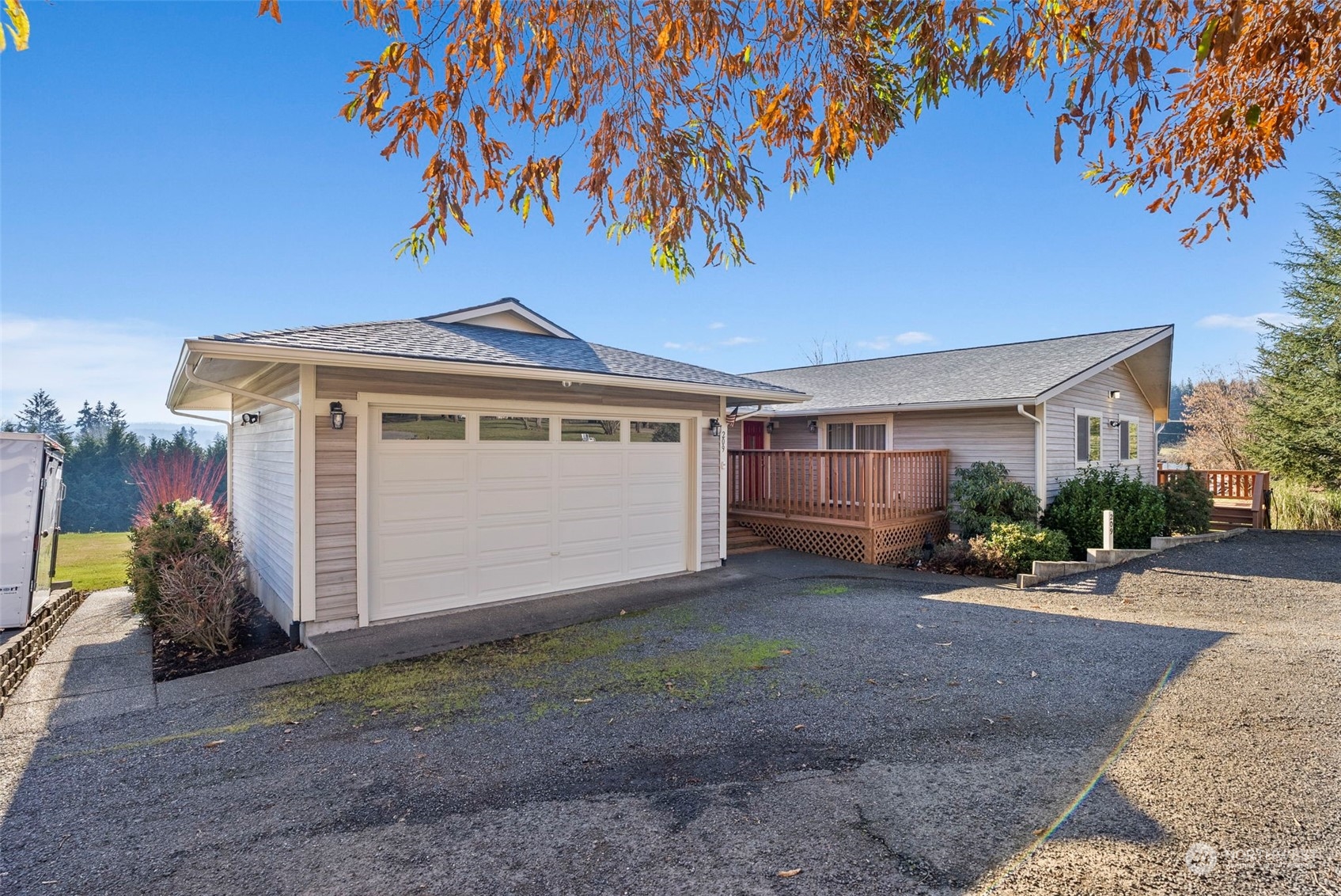 209 Stearns Road Property Photo 4