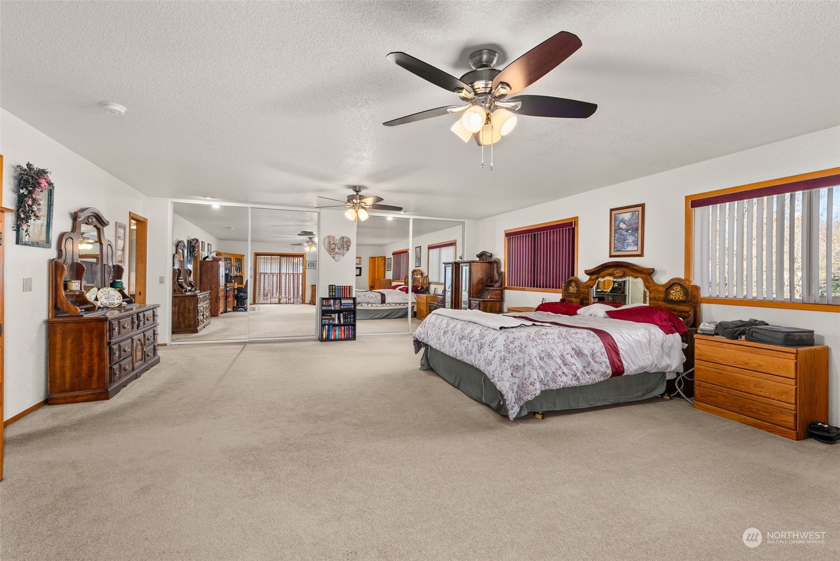 209 Stearns Road Property Photo 13