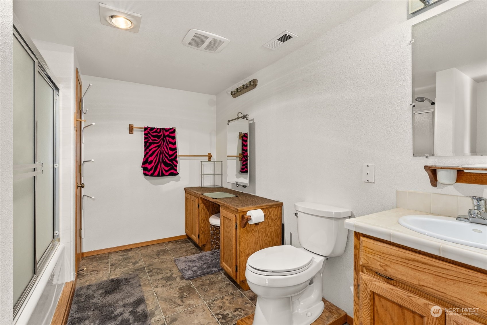209 Stearns Road Property Photo 21