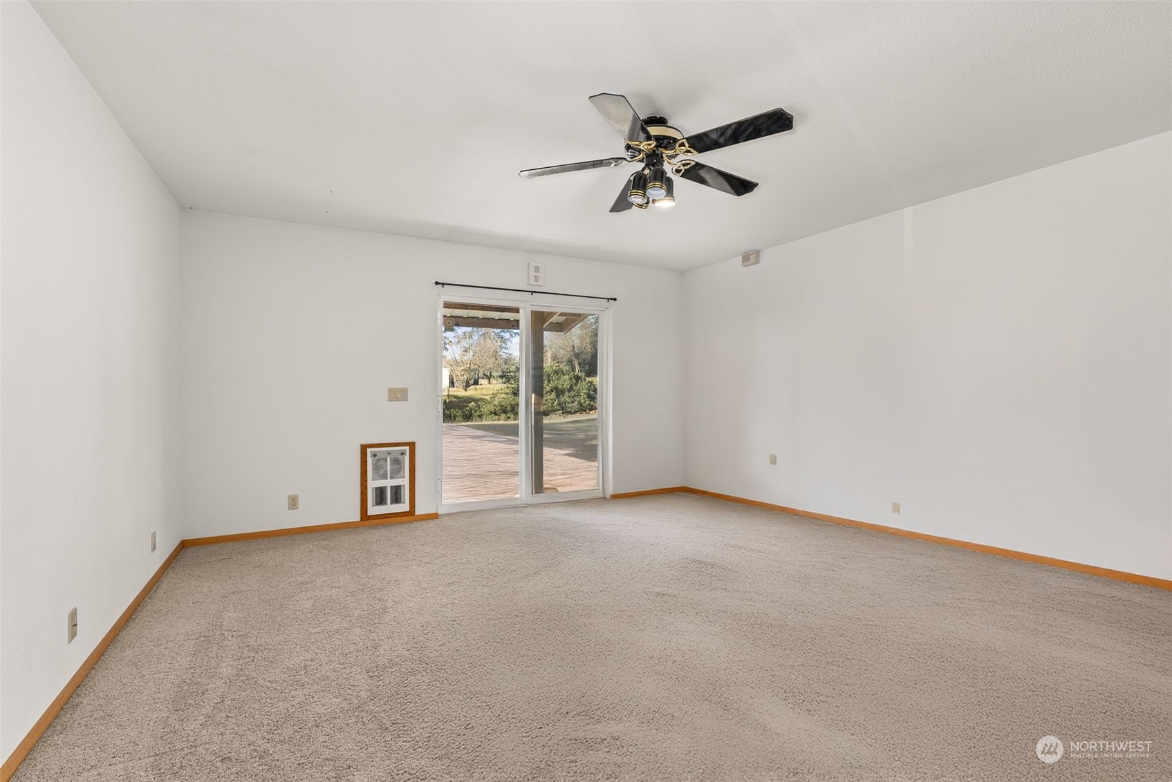 209 Stearns Road Property Photo 28