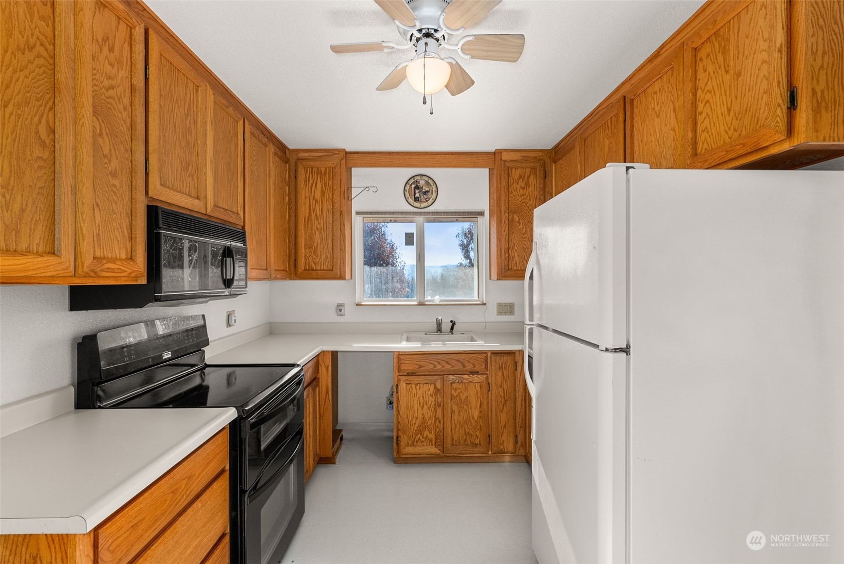 209 Stearns Road Property Photo 29