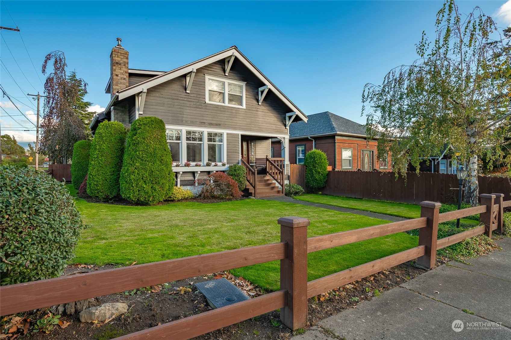 2534 King Street Property Photo