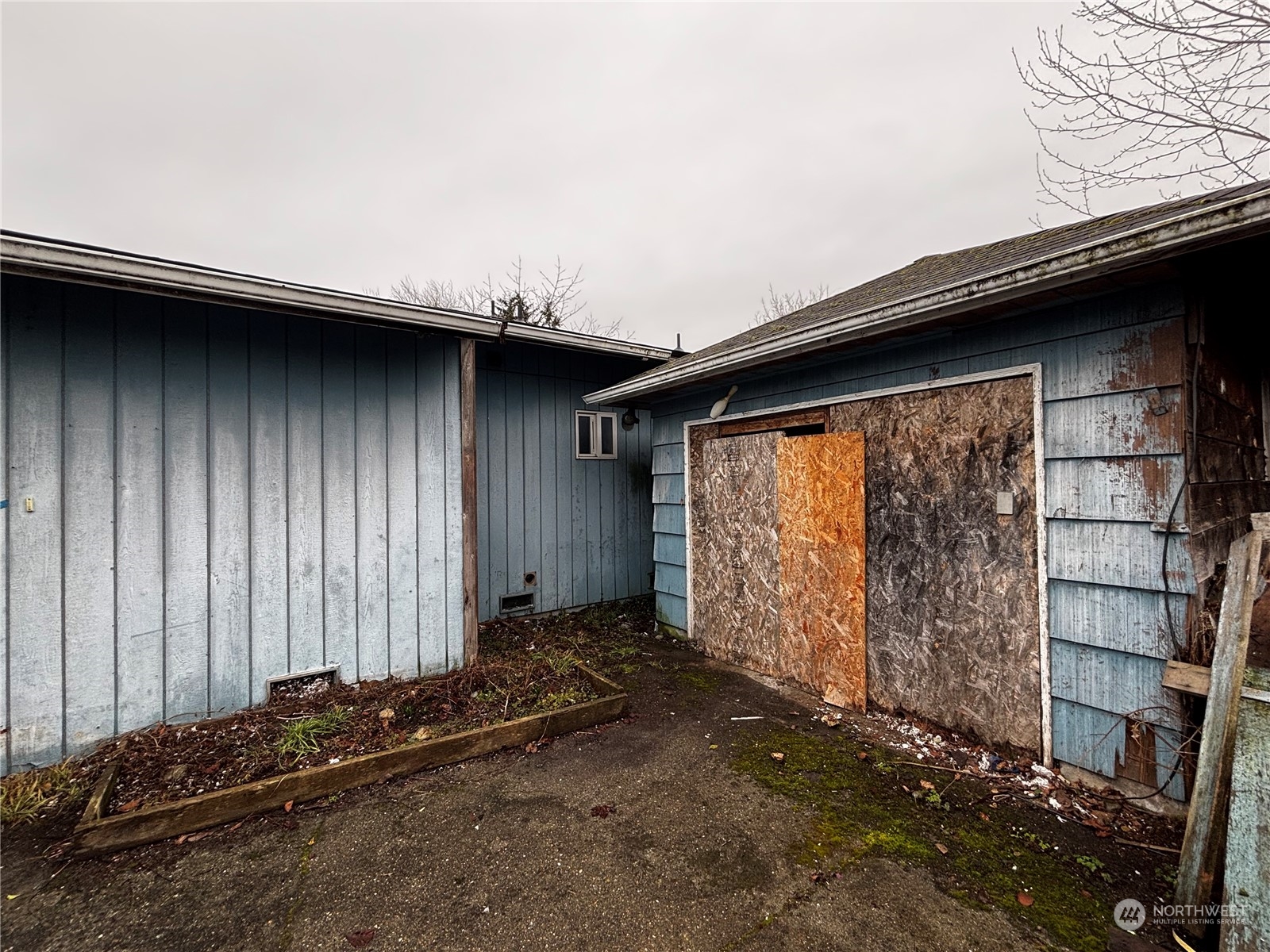7705 Rainier Drive Property Photo 4