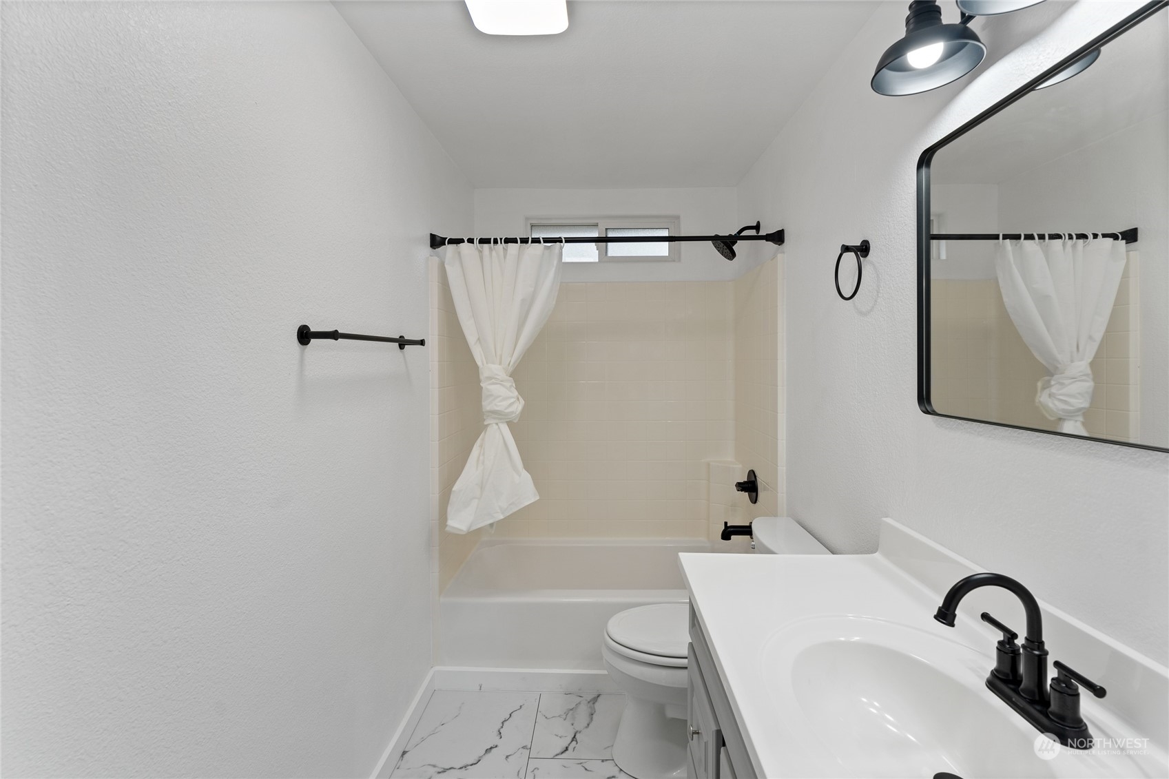 710 12th Avenue Property Photo 22