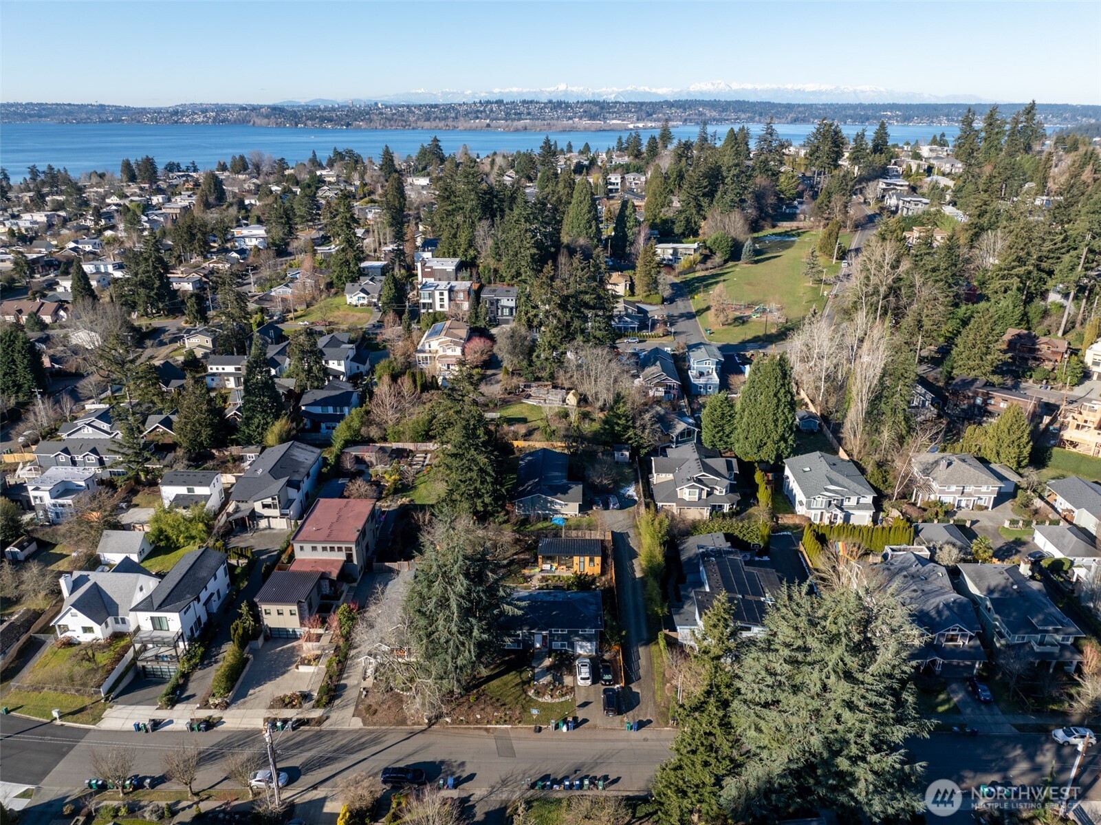 1043 5th Street Property Photo 6