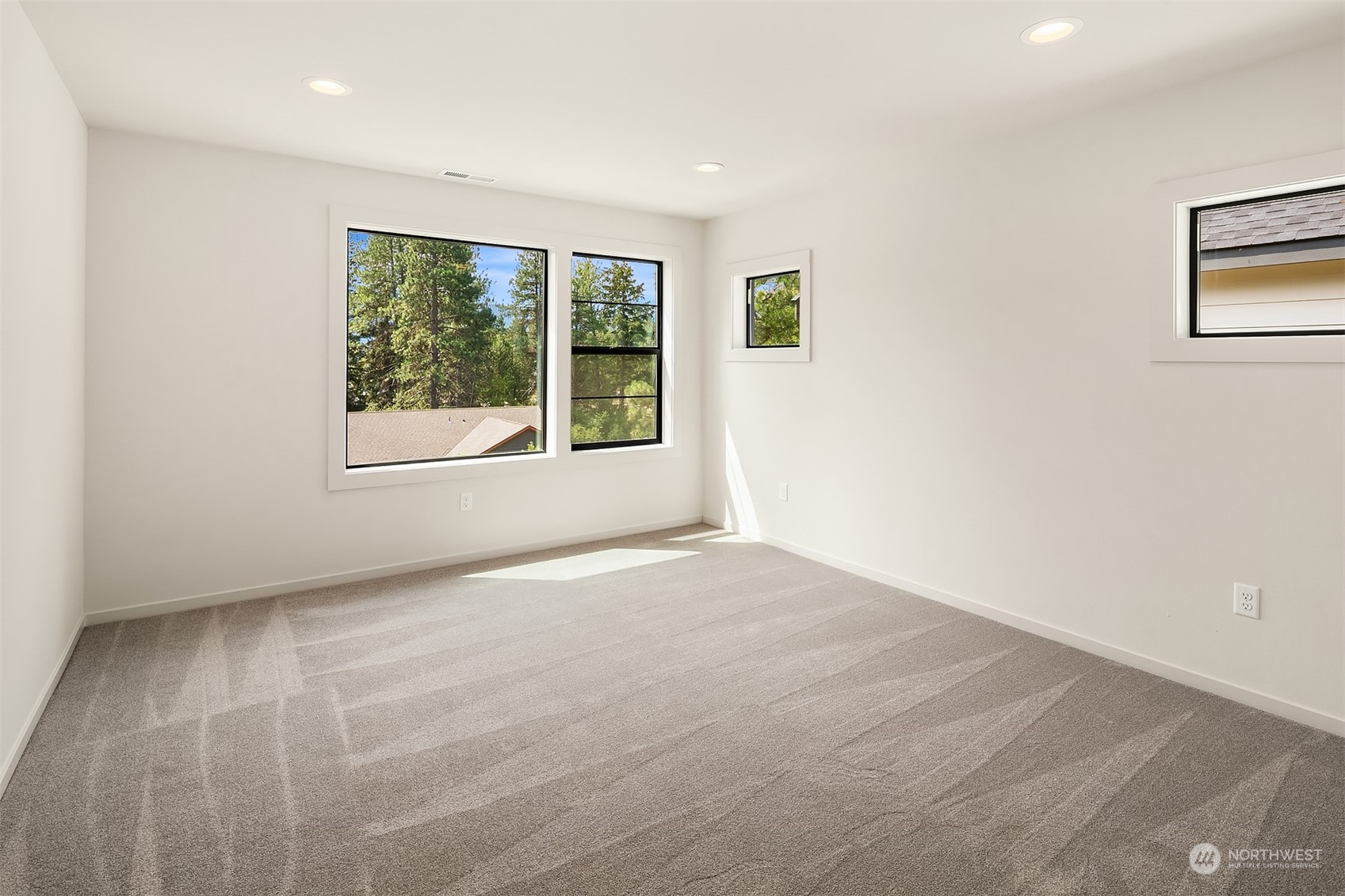 406 6th Street 3 Property Photo 16