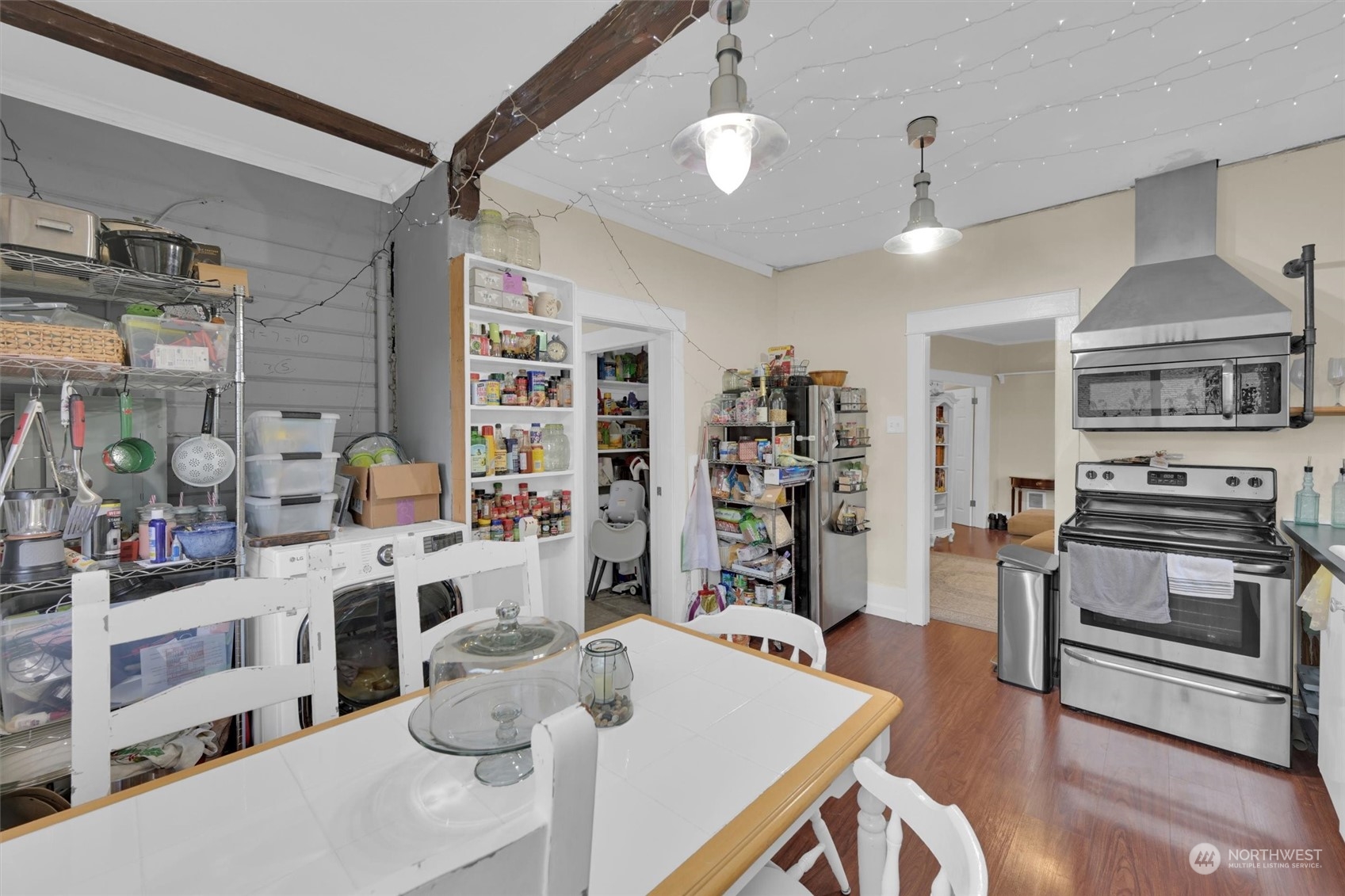 1122 S Fife Street Property Photo 12